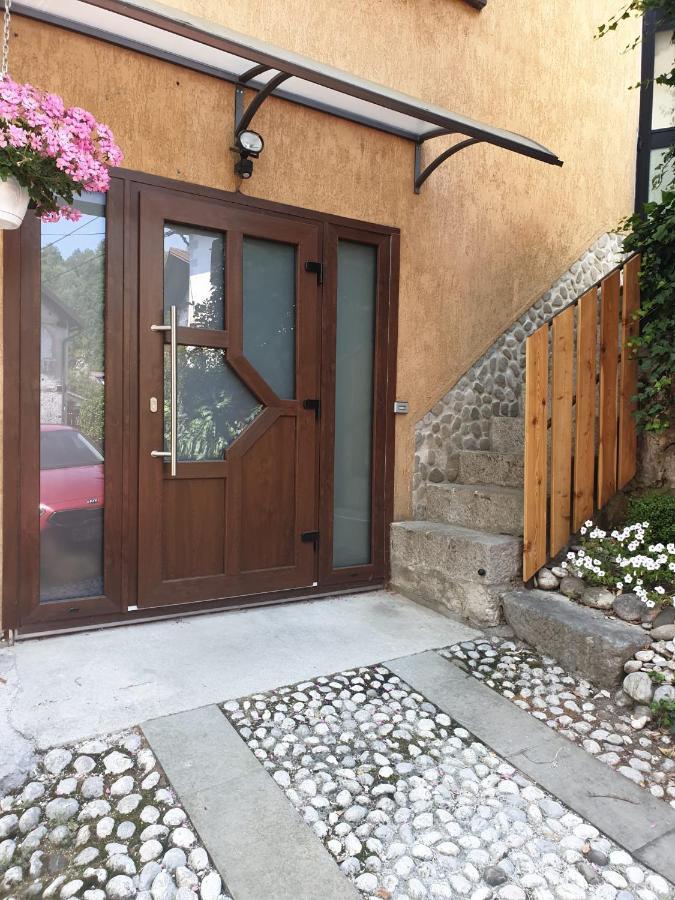 Apartma Na Klancu Kobarid Exterior photo